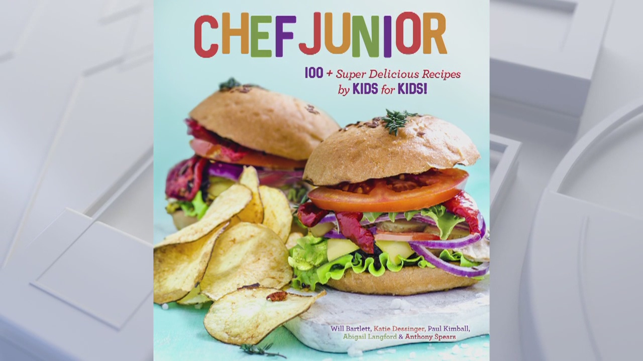 Chef Junior cook book for simple and healthy snacks to make with your kids