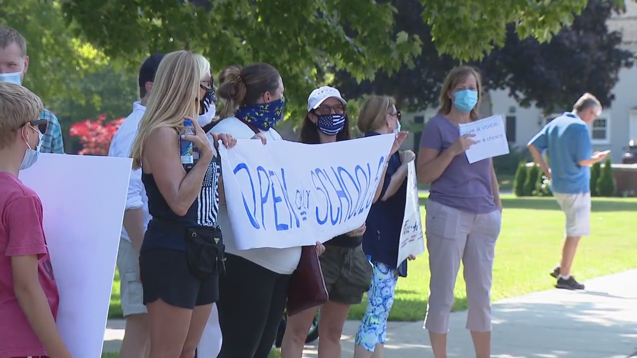 Parents rally in Grosse Pointe to protest district not offering in-person learning