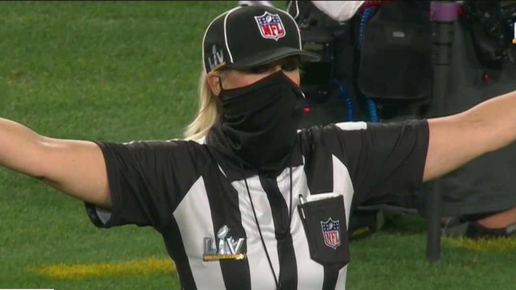 Sarah Thomas reflects on making history as first female Super Bowl official