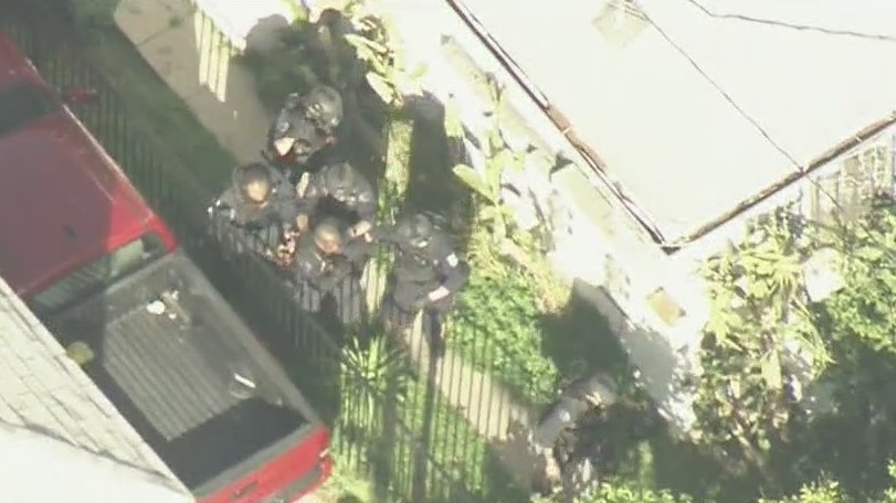 LAPD officer wounded after reports of possibly armed man near USC