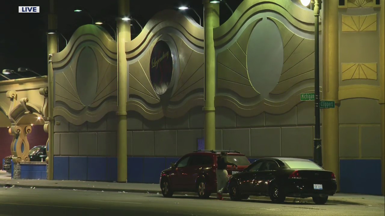 6 shot, 2 in critical condition after early morning shooting outside Detroit gentlemen's club