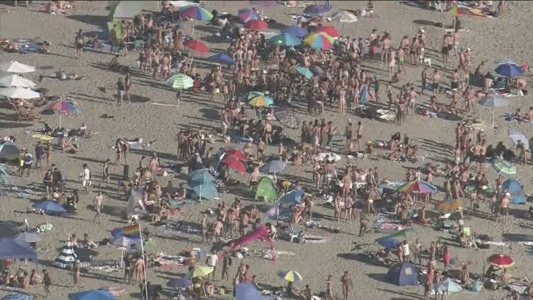 Pandemic looms as Spring break arrives in SoCal