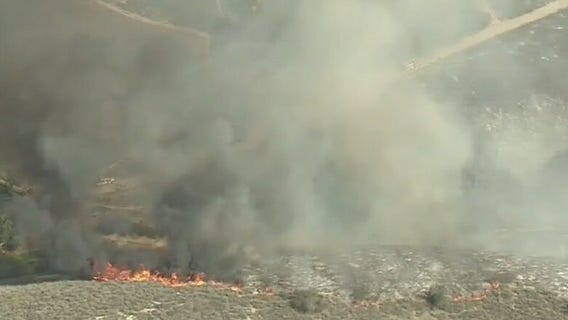 Country Fire: Evacuations in place as Thousand Oaks fire burns 28 acres