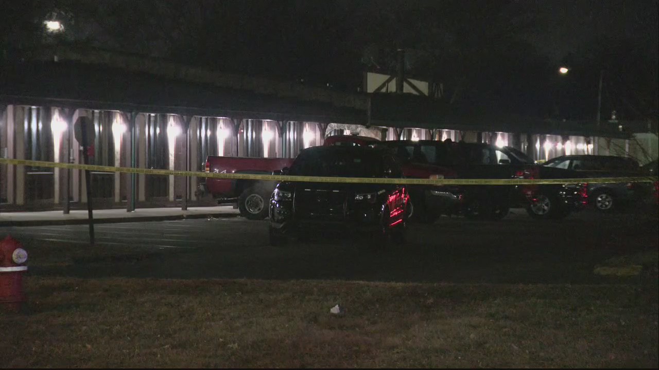 Burglary suspect in critical condition after Warren police shoot him