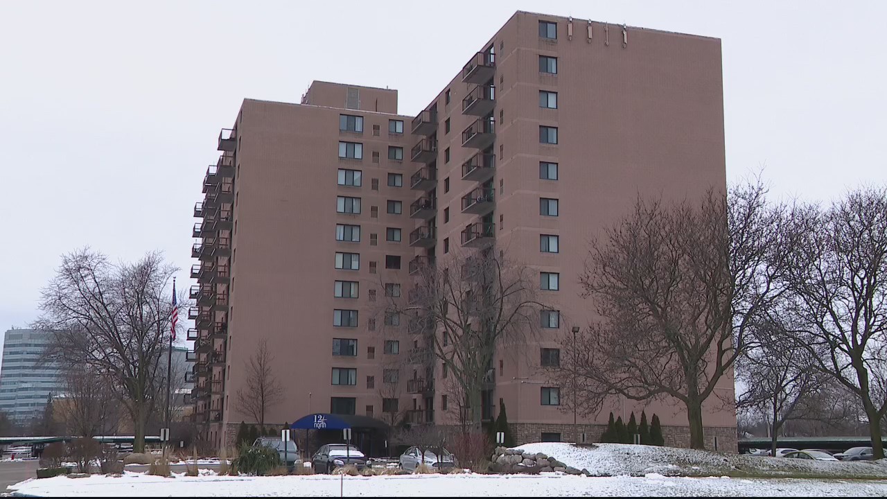 Oakland County Prosecutors weighs charges against 20-year-old who shot sister