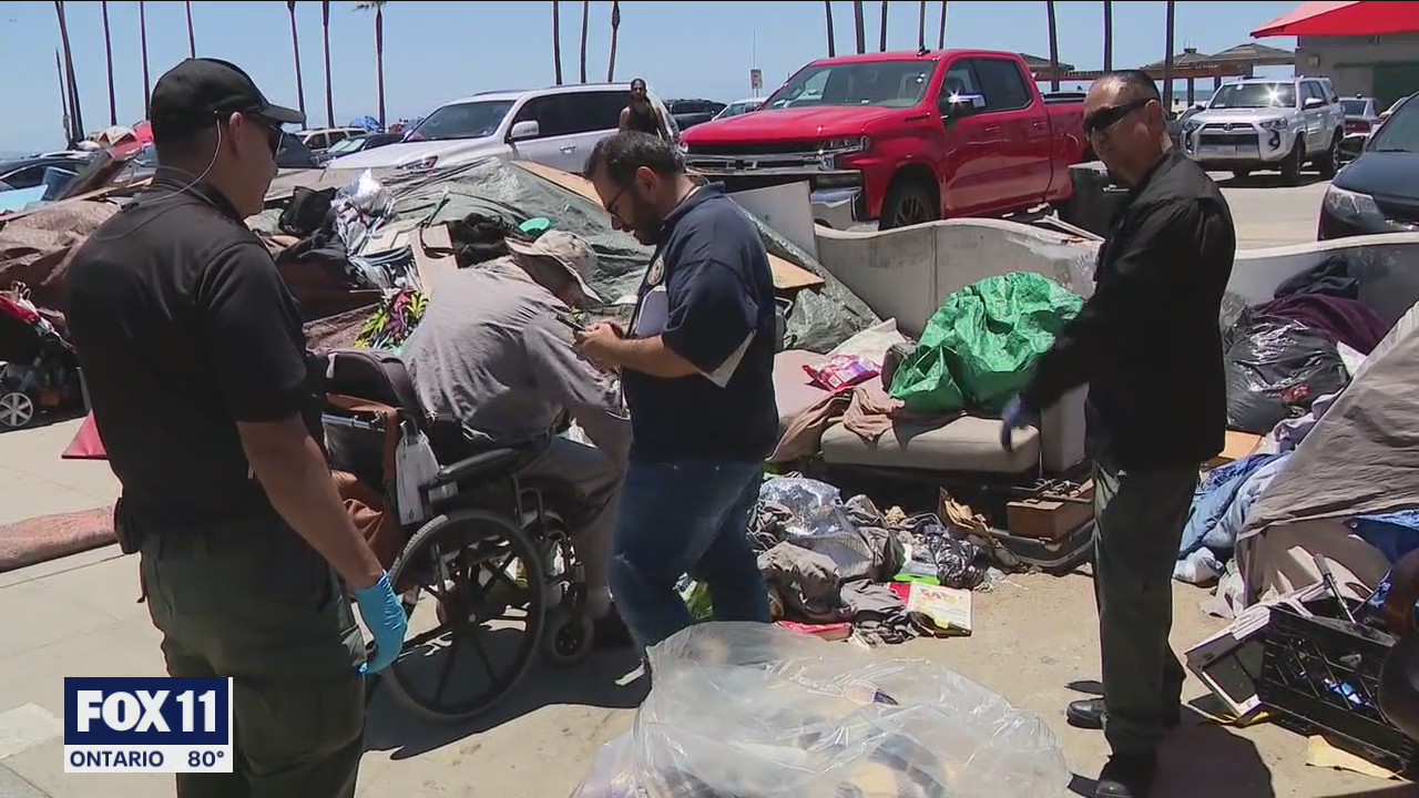 Political battle  over homelessness on Venice Beach