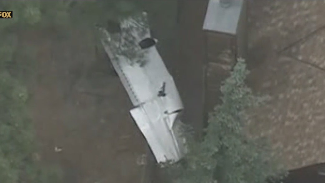 Small plane crashes near Big Bear Airport, 2 hurt