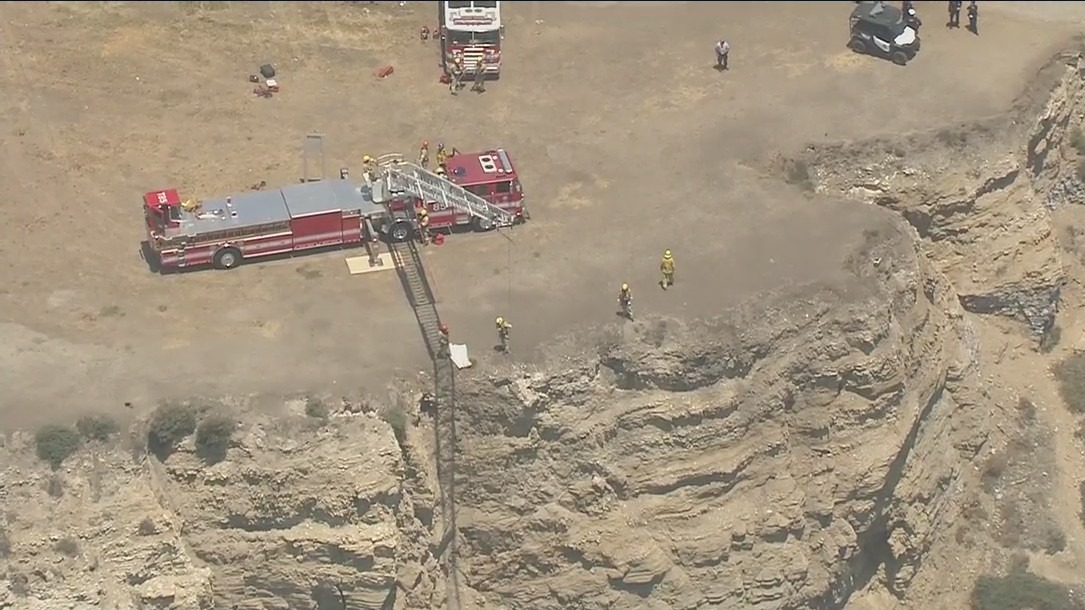 Body washes ashore in San Pedro days after man falls off Catalina Express