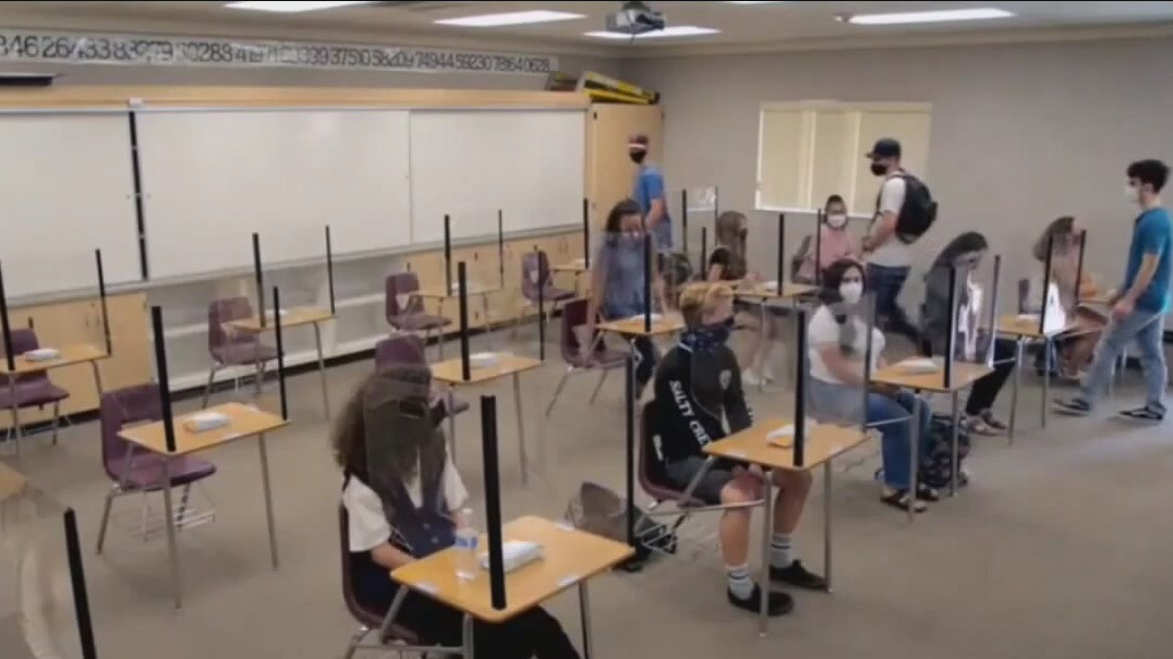 LAUSD votes on teachers' plan for fall