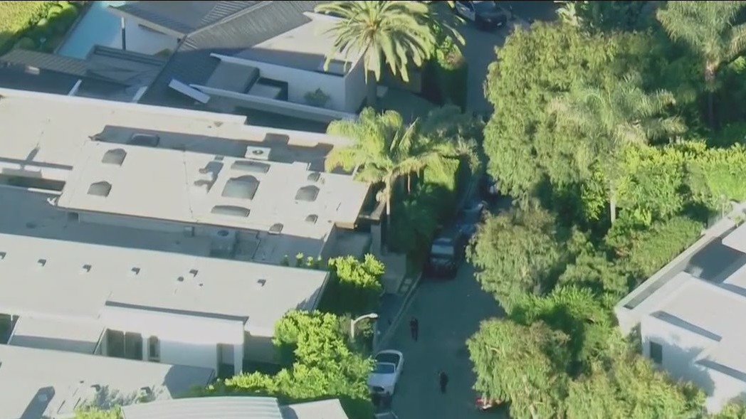 One dead, several others hurt in robbery turned shootout in Hollywood Hills