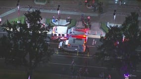 1 person hurt in shooting outside Knott's Berry Farm