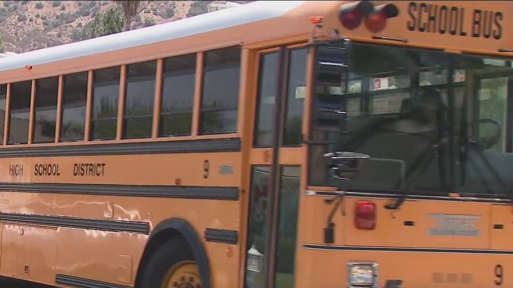 School districts dealing with COVID-19 cases