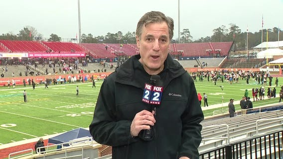 WATCH - Dan Miller talks with former Michigan offensive lineman Andrew Stueber down at Senior Bowl practice