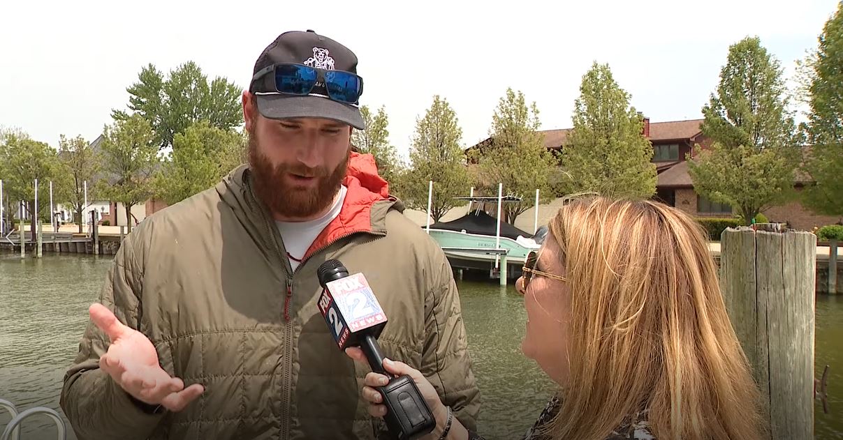 WATCH - Jennifer Hammond spends some time on the water with Lions center Frank Ragnow doing what he loves most outside of football