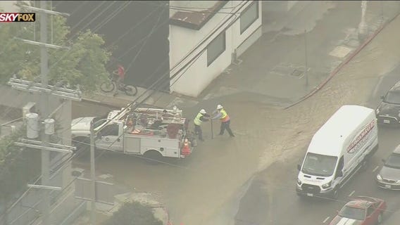Hollywood Hills water main break causes street flooding