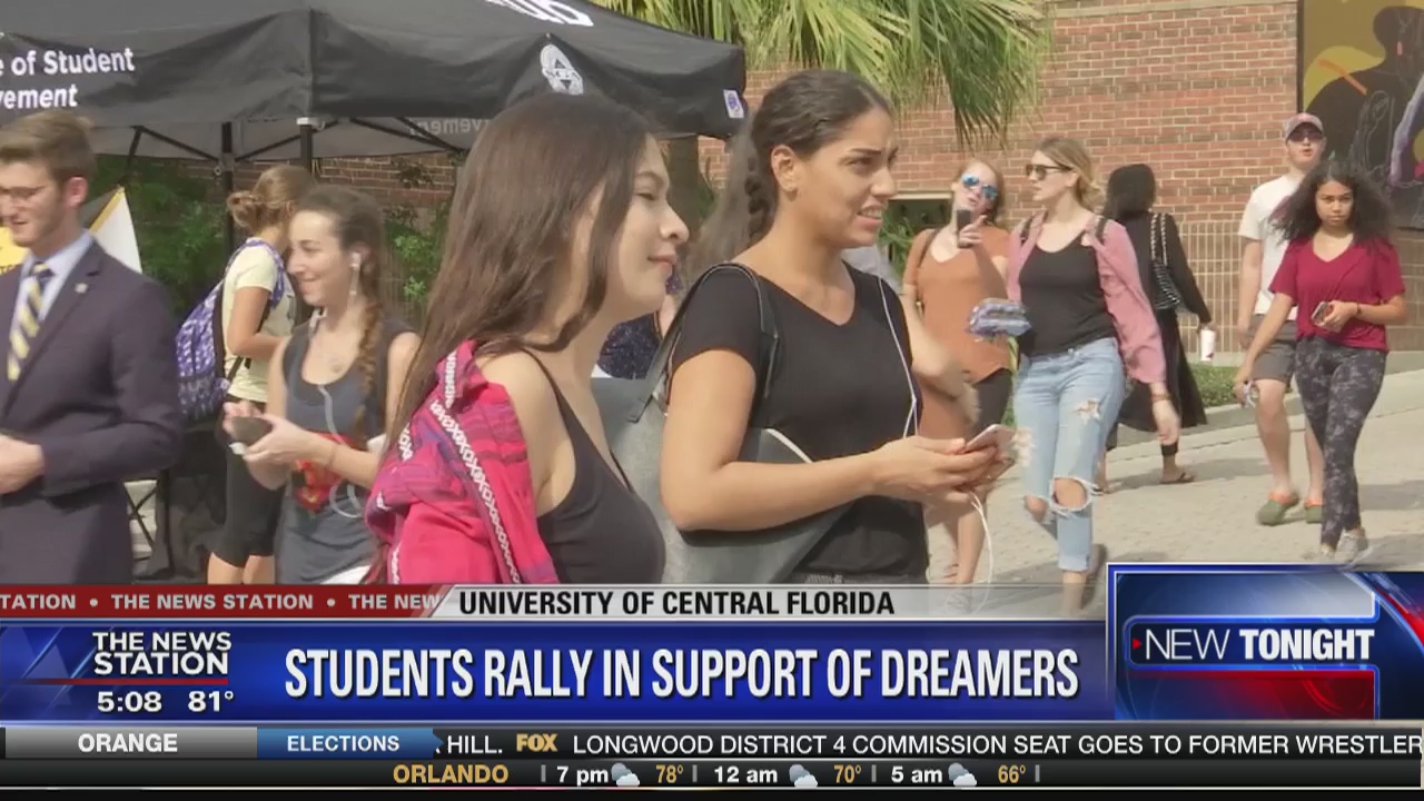 UCF students hold rally for 'dreamers'