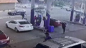 Detroit police chase suspects after crash