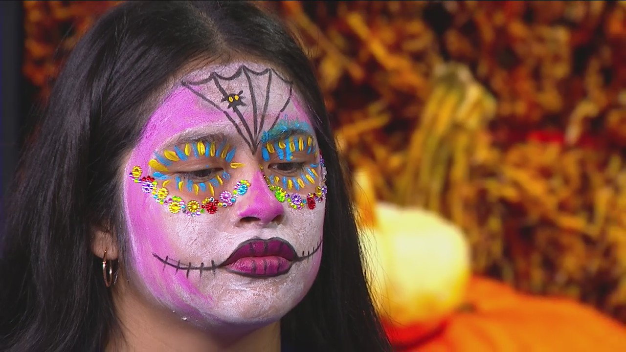 Authentic calavera face painting offered at this year's Run of the Dead