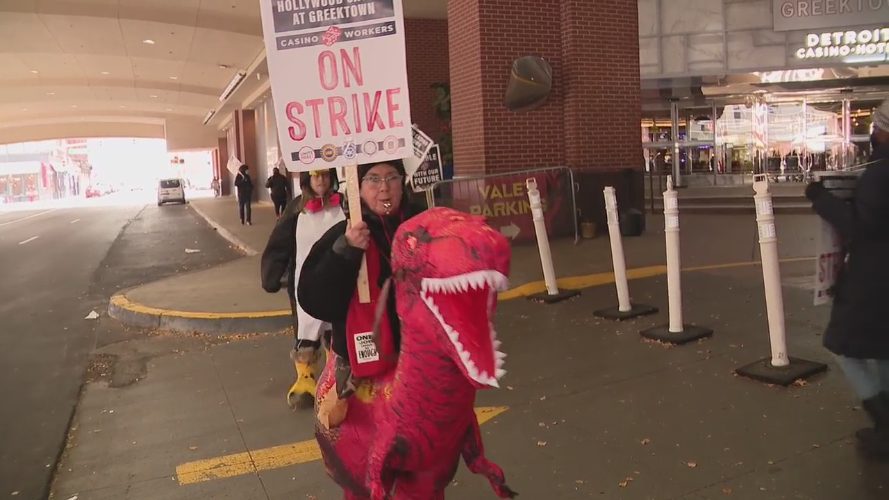 Strikes continue in Detroit as other industry workers protest