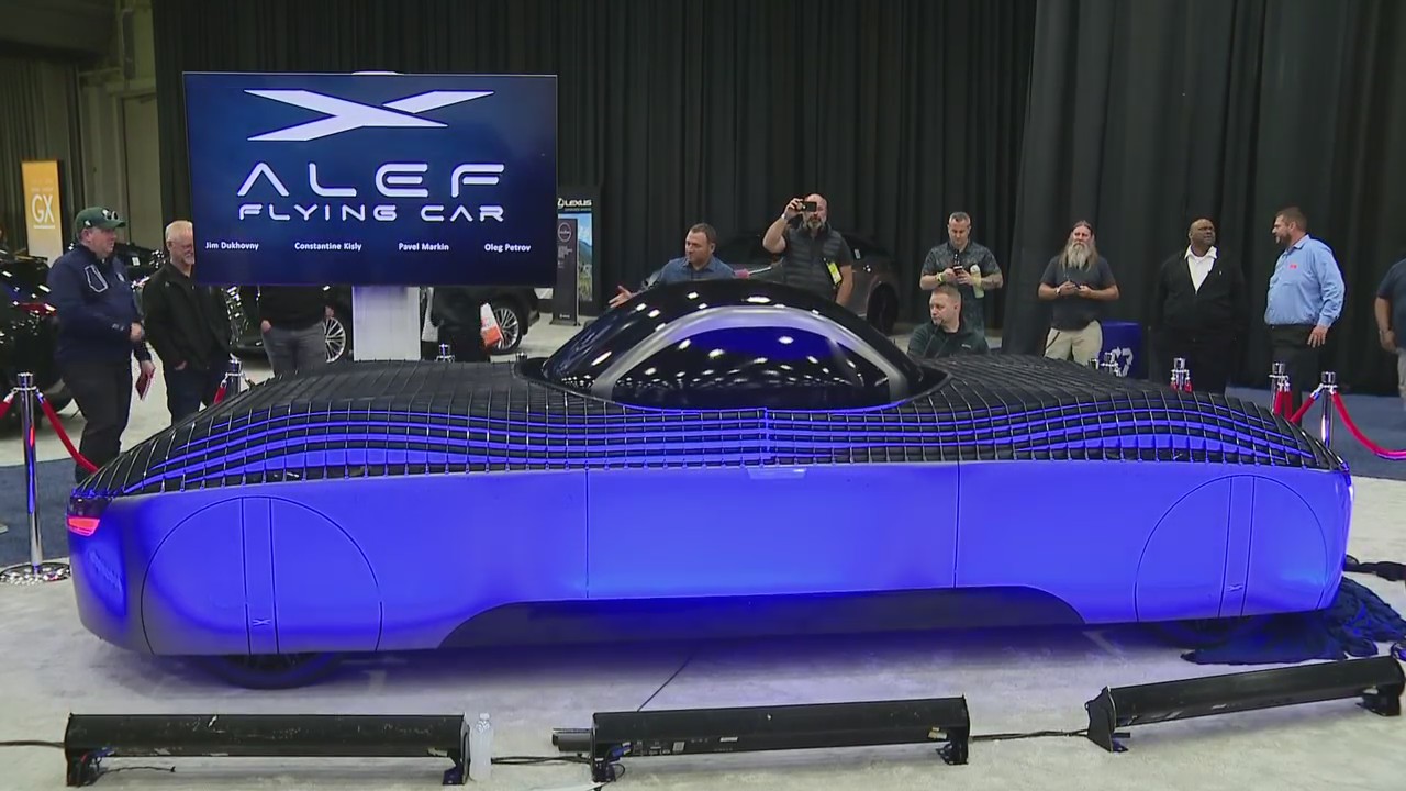 Flying car unveiled at Detroit Auto Show