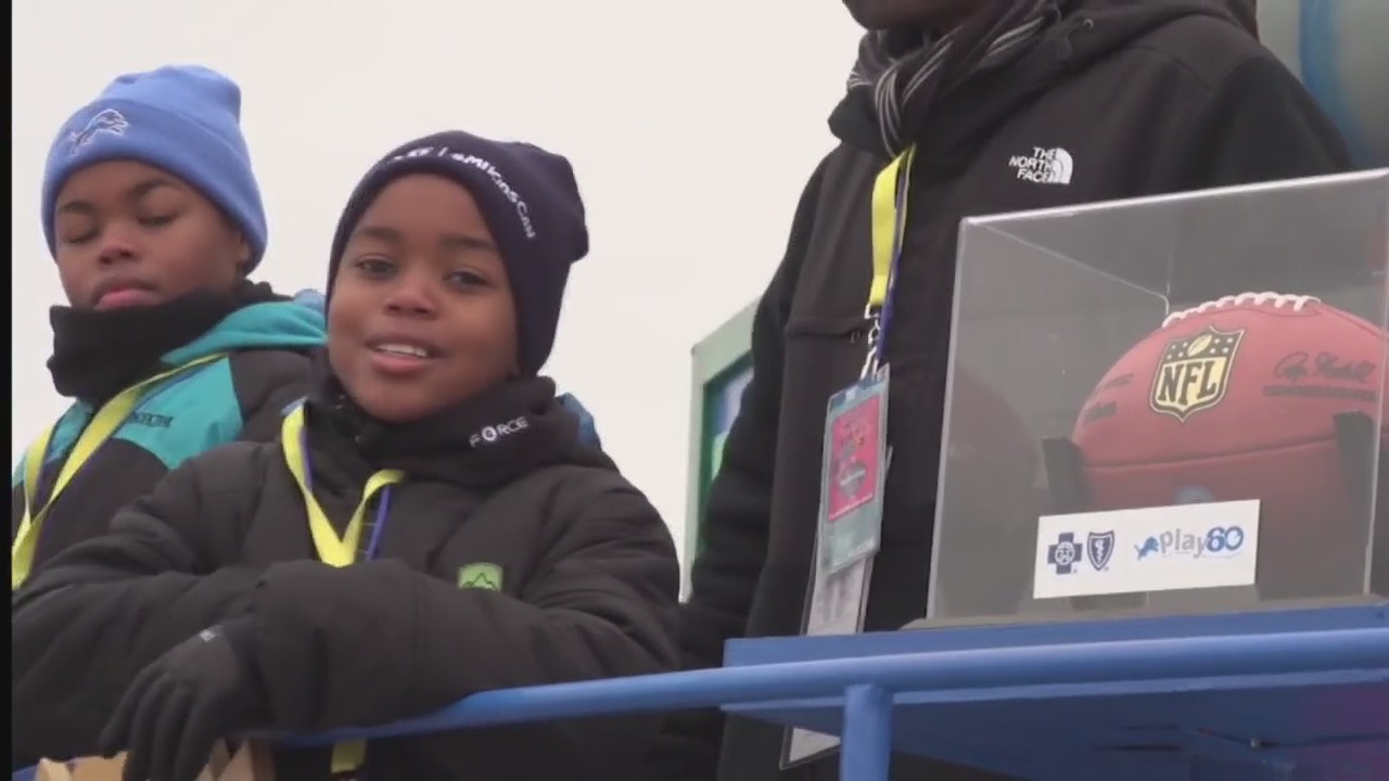 One Michigan child has chance to shine on Thanksgiving Day