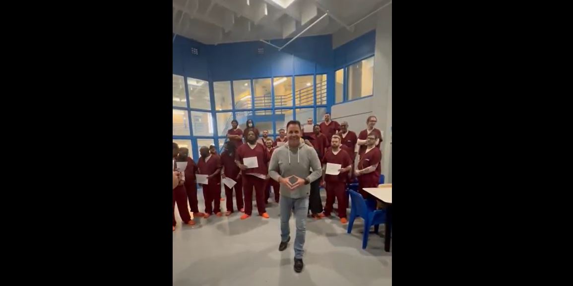 Michigan sheriff plans to throw Jelly Roll graduation ceremony