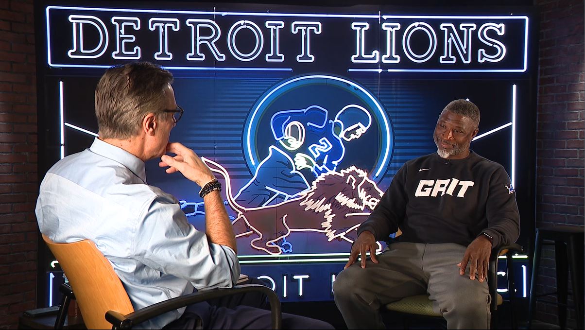WATCH - Dan Miller talks with Lions defensive coordinator Aaron Glenn