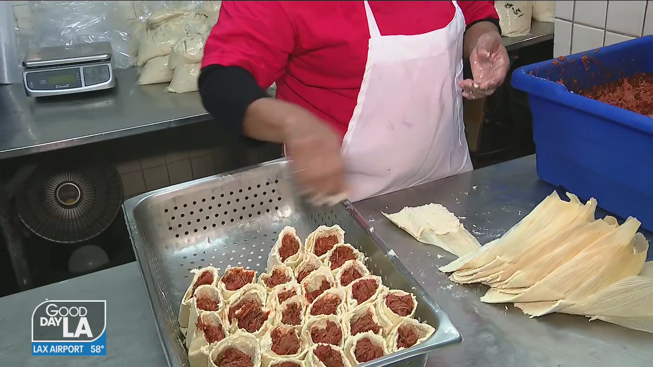 Christmas rush at 'La Indiana Tamales' in East LA