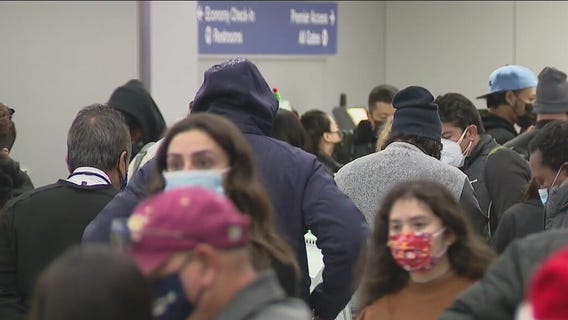 Delta, United travelers face Christmas Eve cancelations