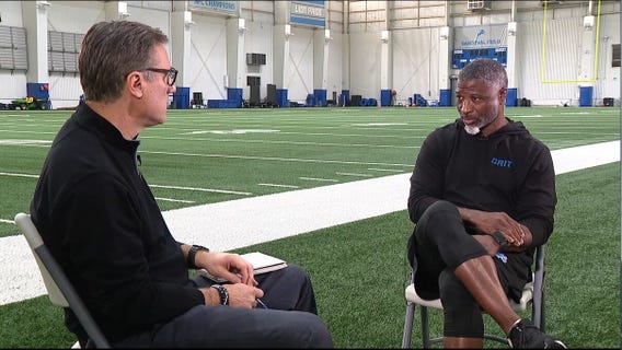 WATCH - Dan Miller talks with Lions defensive coordinator Aaron Glenn