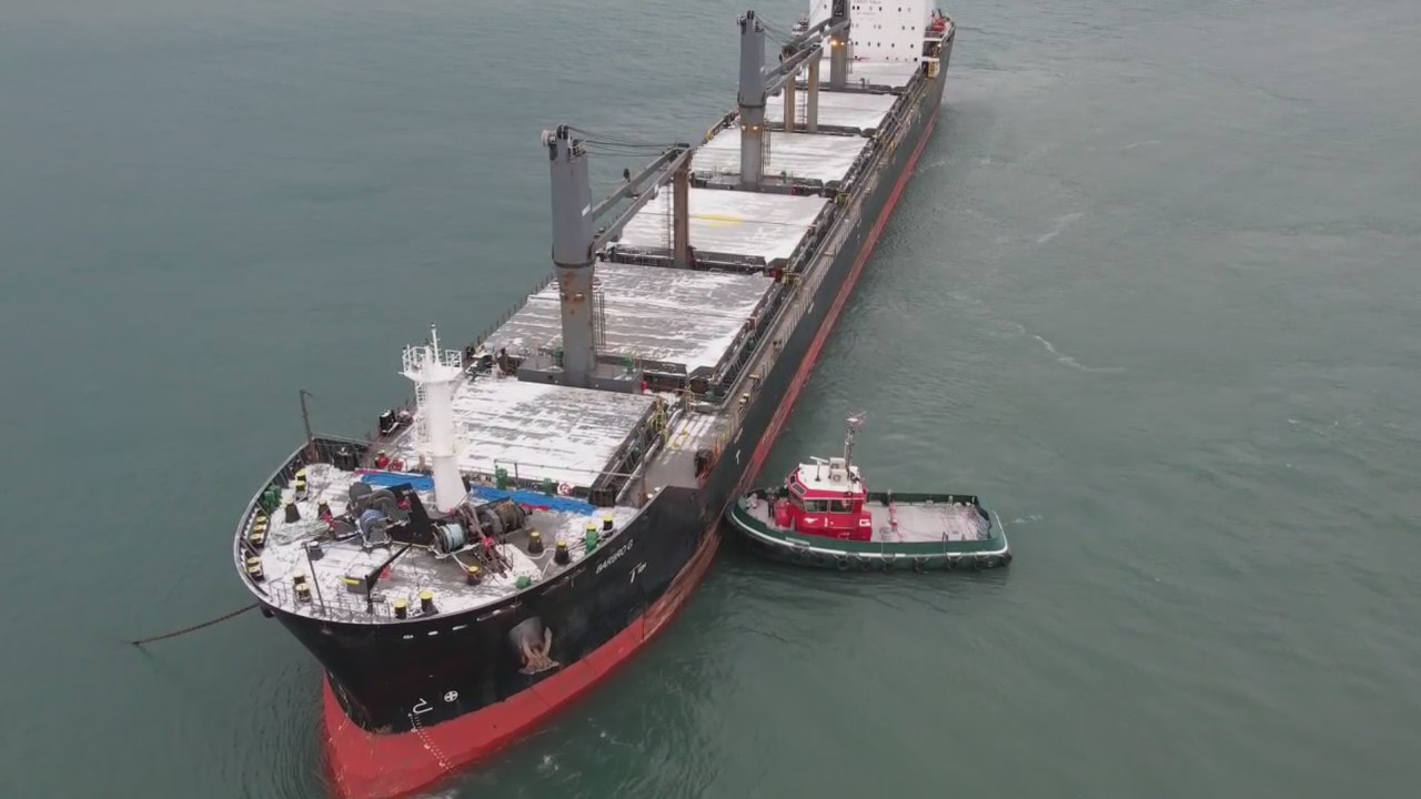 Freighter still stuck in Detroit River