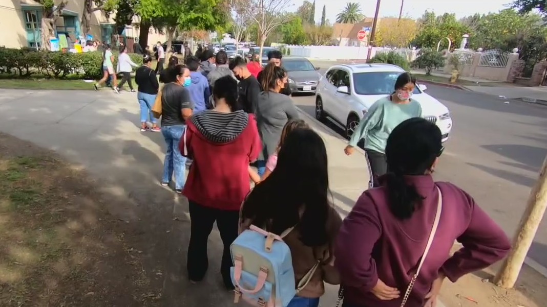 LAUSD students line up for COVID tests ahead of return to class