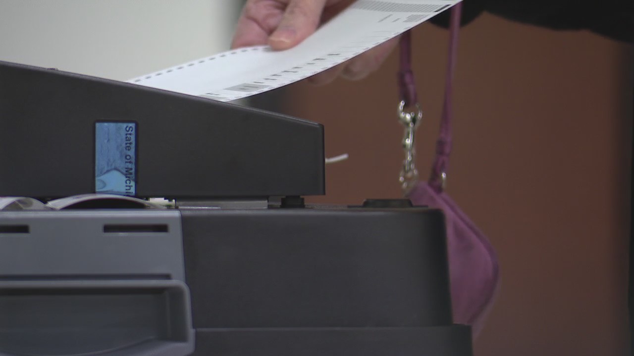 Whitmer signs bill automatically registering prisoners to vote upon release