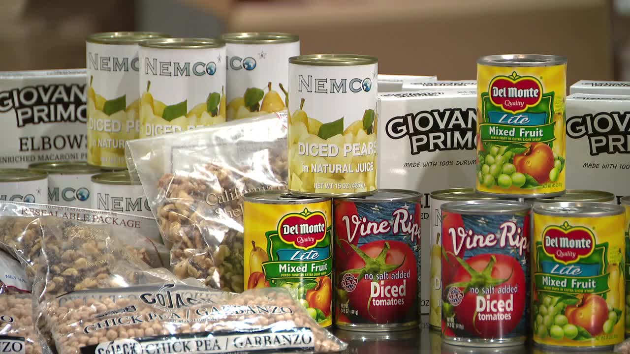 FOX 2 partners with Gleaners to pack meals for metro Detroit families this holiday season
