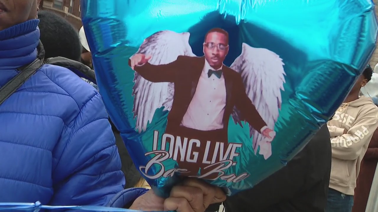 Family releases balloons on anniversary of man's death