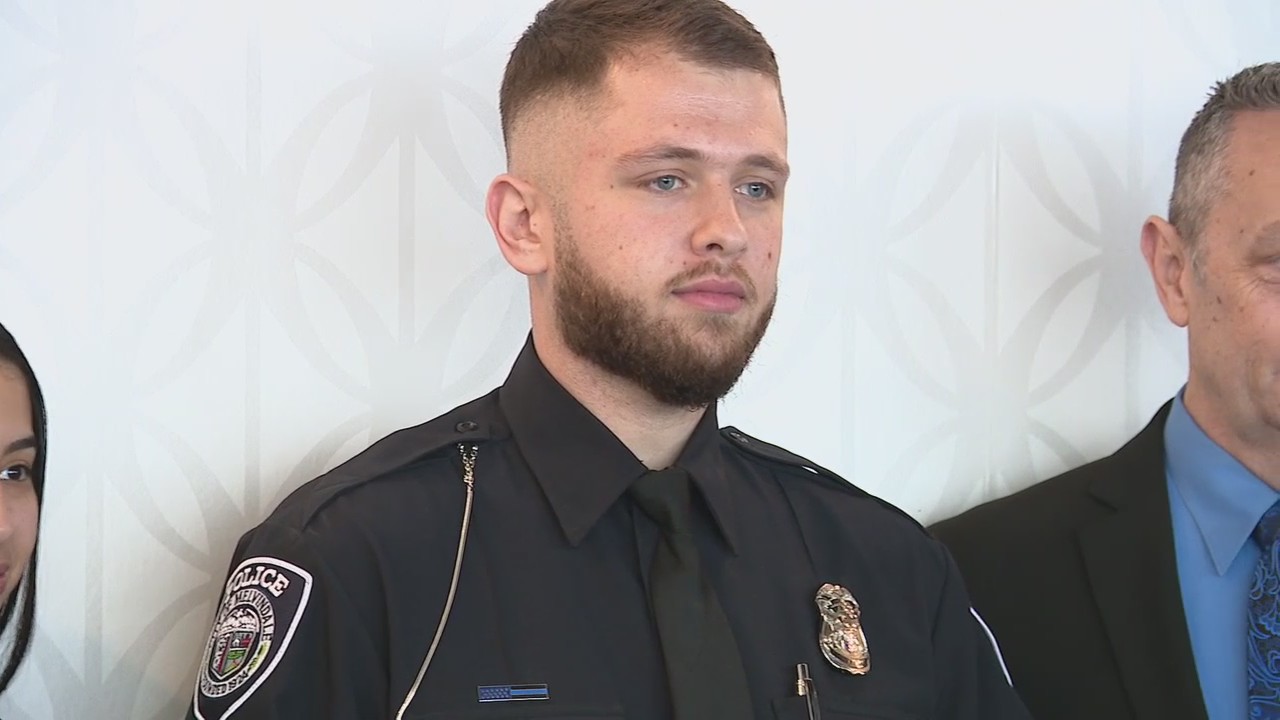 Melvindale officer awarded for responding to emergency while off-duty