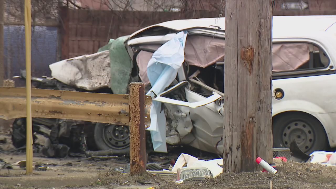 Woman killed in Detroit head-on crash