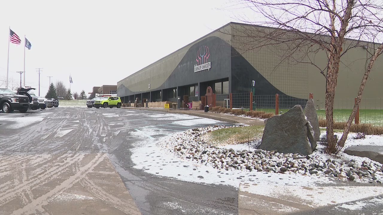 Metro Detroit snow removal companies ensure safe roads despite mild winter