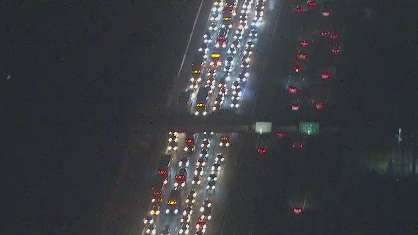 Overturned big rig snarls traffic in Colton | FOX 11 Los Angeles