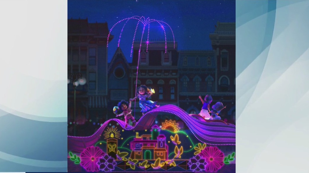 Main Street Electrical Parade returns to Disneyland