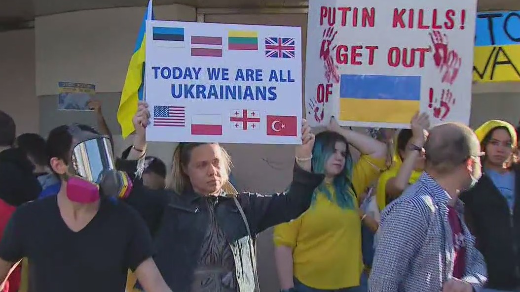 Ukraine-Russia crisis: Demonstrators take to streets in Santa Monica