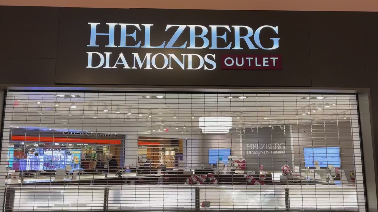 Great Lakes Crossing jewelry store targeted in smash-and-grab robbery