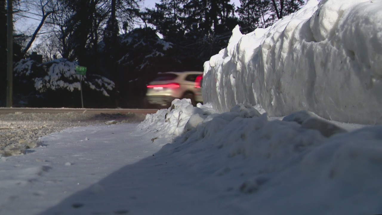Trucks could not plow roads in Bloomfield Township due to traffic, mechanical issues