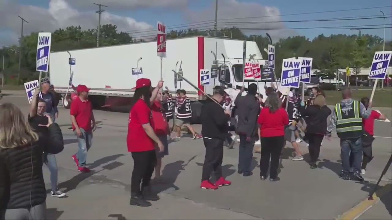 Stellantis lays off hundreds of temporary employees