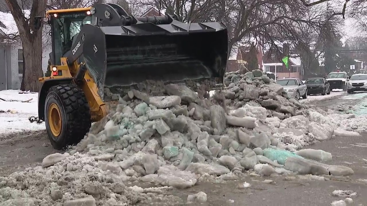 Detroit street freezes over after water main break