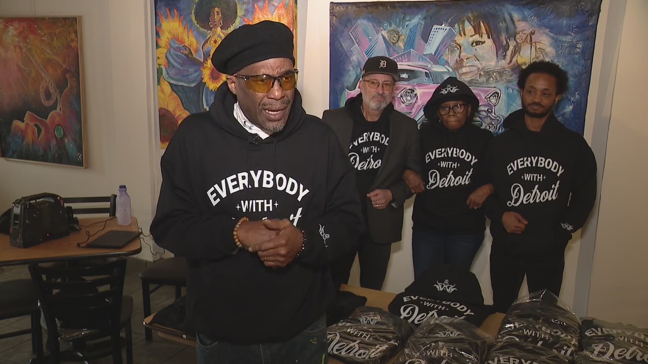 Artist creates 'Everybody with Detroit'