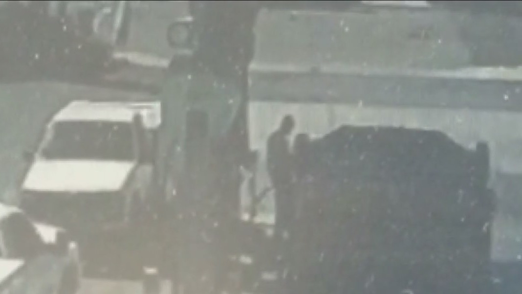 Thieves steal fuel from gas station