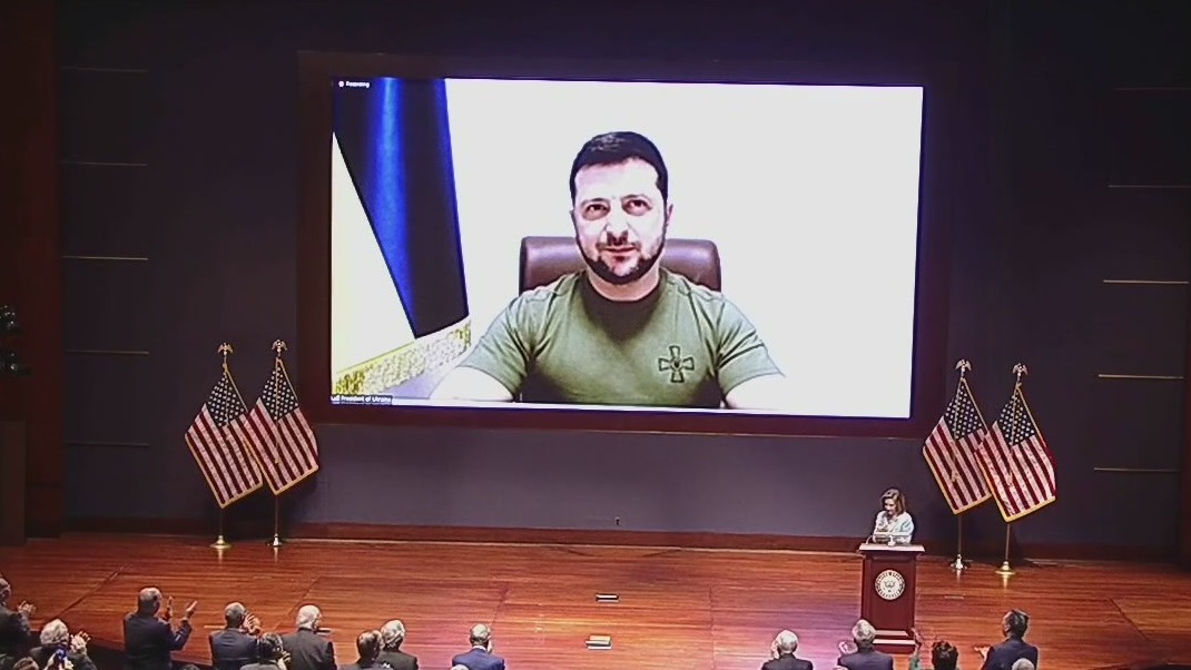 CSULB Professor reacts to Volodymyr Zelensky's emotional speech