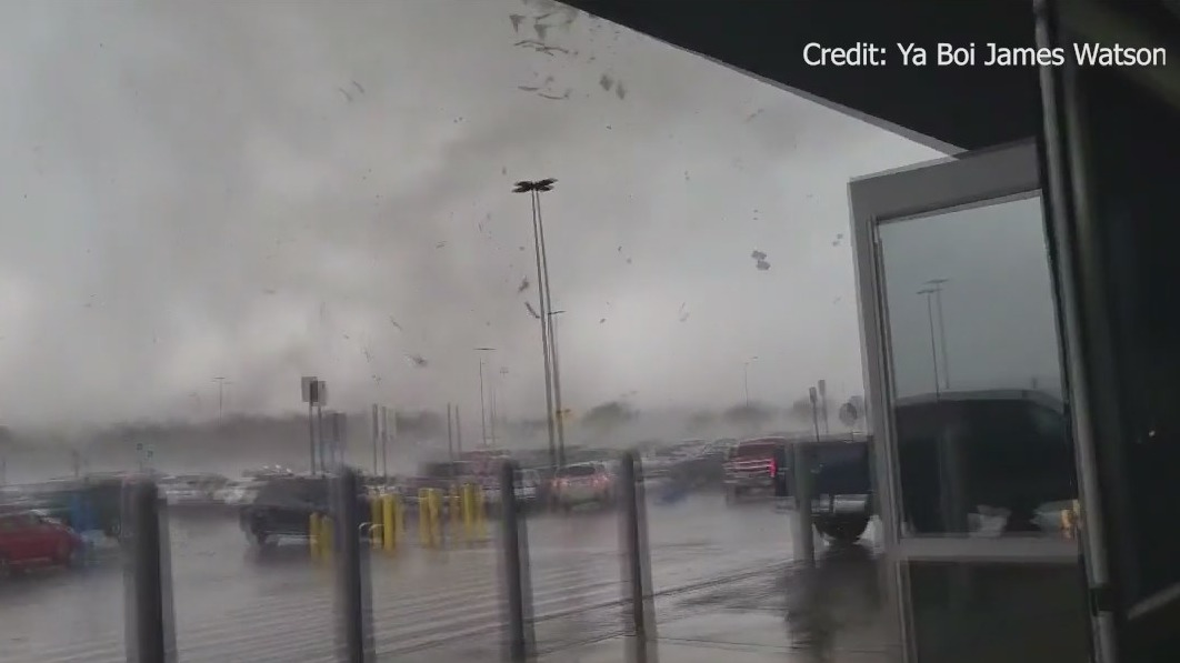 Possible tornadoes hit Central Texas