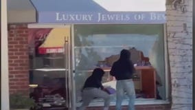 'Smash and grab': 5 suspects target Beverly Hills jewelry store in brazen robbery